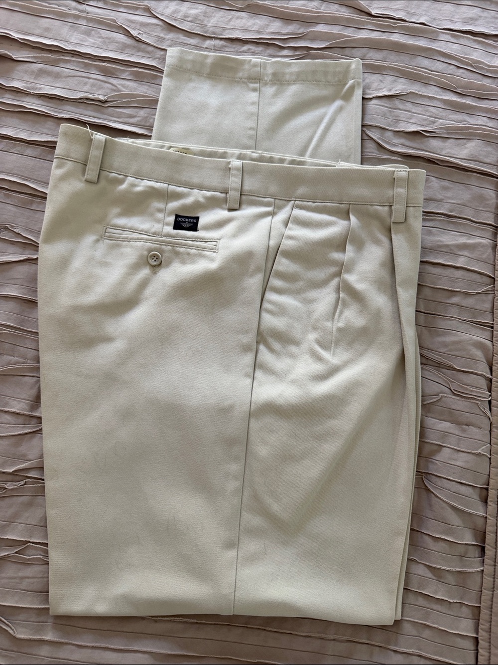 Dockers Men’s Chinos in Light Cream